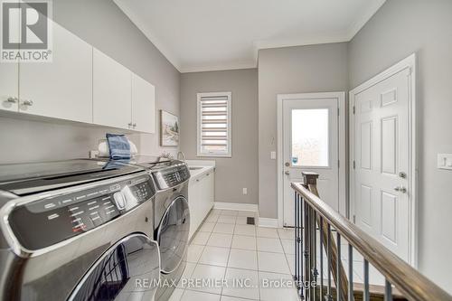 378 Poetry Drive, Vaughan, ON - Indoor Photo Showing Laundry Room