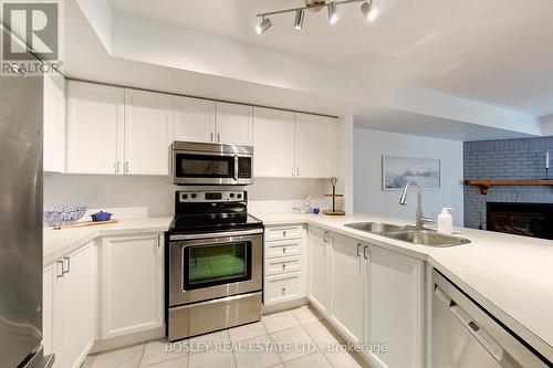 21 Barker Boulevard W, Collingwood, ON - Indoor Photo Showing Kitchen With Double Sink
