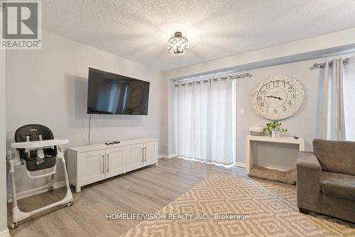3 - 90 Sovereign'S Gate N, Barrie, ON - Indoor Photo Showing Other Room