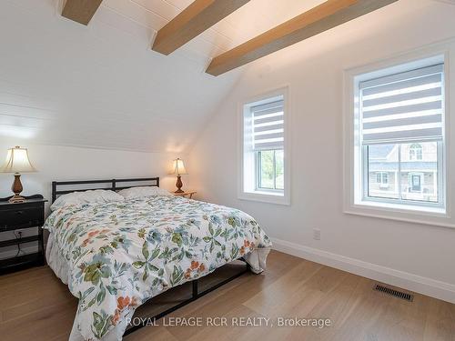 37 Wellington St E, Clearview, ON - Indoor Photo Showing Bedroom