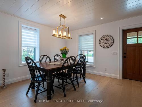 37 Wellington St E, Clearview, ON - Indoor Photo Showing Dining Room