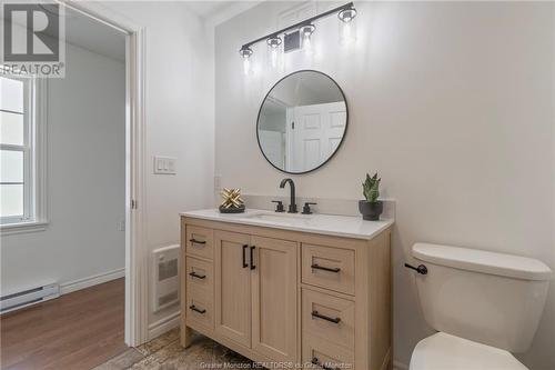 15 Scott St, Moncton, NB - Indoor Photo Showing Bathroom