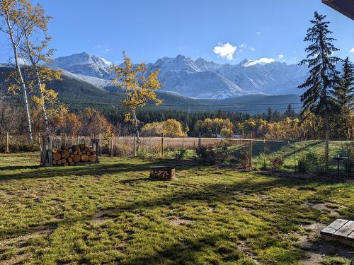 4851 Willow Place, Fairmont Hot Springs, BC - Outdoor