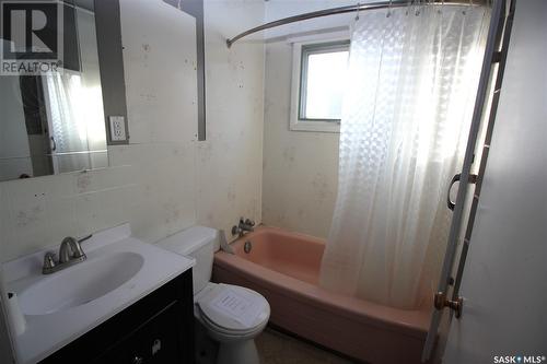 806 Houghton Street, Indian Head, SK - Indoor Photo Showing Bathroom