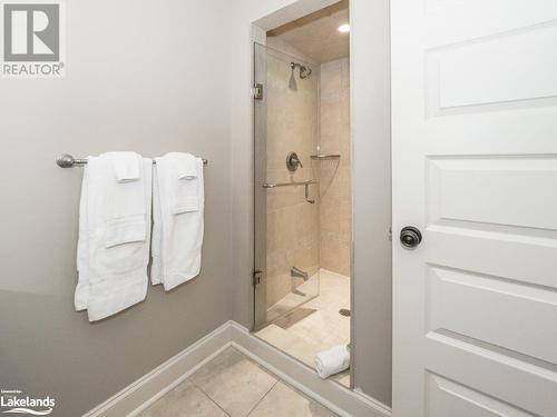 3876 Muskoka Rd Hwy 118 W Unit# Sandfield 4 Week 5, Port Carling, ON - Indoor Photo Showing Bathroom