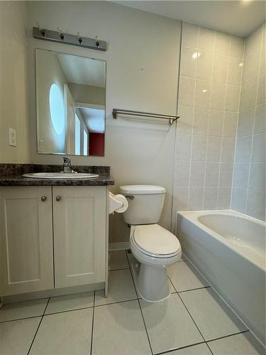 2375 Truscott Drive|Unit #7, Mississauga, ON - Indoor Photo Showing Bathroom