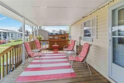 Covered deck at side - 
