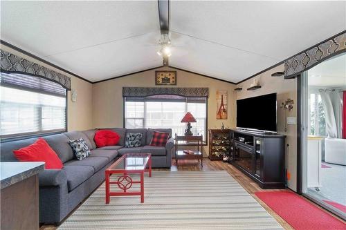 Livingroom - 1501 Line 8 Road|Unit #503, Queenston, ON 
