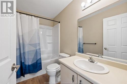3134 Riberdy, Windsor, ON - Indoor Photo Showing Bathroom