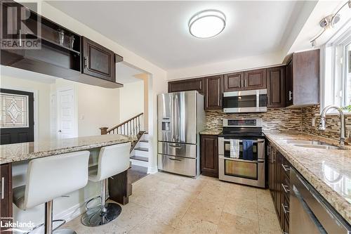 39 Edwin Drive, Brampton, ON - Indoor Photo Showing Kitchen With Double Sink With Upgraded Kitchen