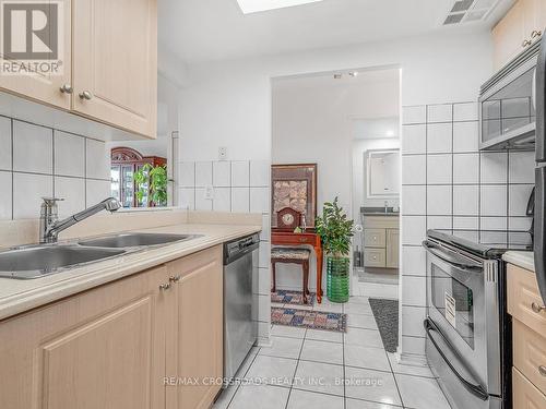 1827 - 3 Greystone Walk Drive, Toronto, ON - Indoor Photo Showing Kitchen With Double Sink