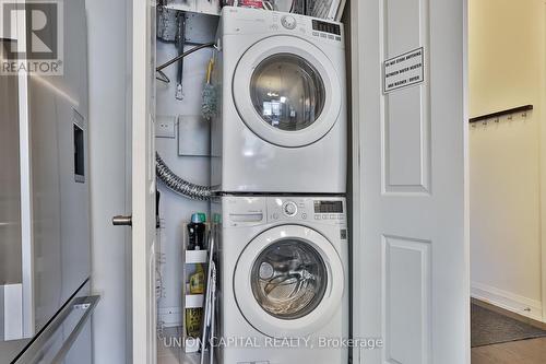 218 - 15277 Yonge Street, Aurora, ON - Indoor Photo Showing Laundry Room