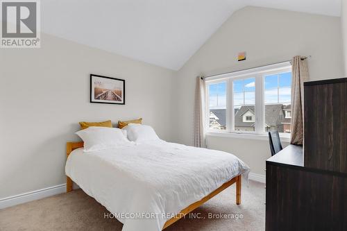52 Michaelis Street, New Tecumseth, ON - Indoor Photo Showing Bedroom