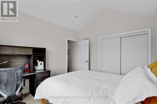 52 Michaelis Street, New Tecumseth, ON - Indoor Photo Showing Bedroom