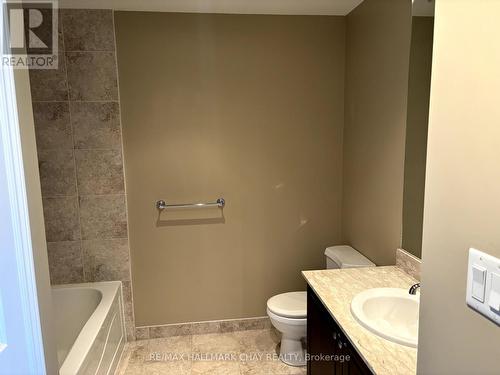 603 - 33 Ellen Street, Barrie, ON - Indoor Photo Showing Bathroom