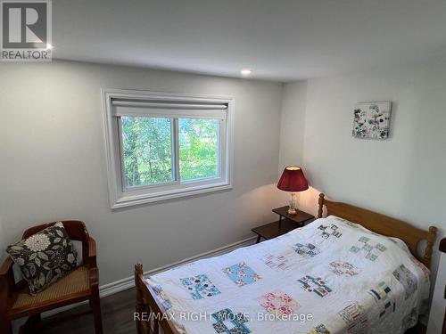 239 Front Street S, Orillia, ON - Indoor Photo Showing Bedroom