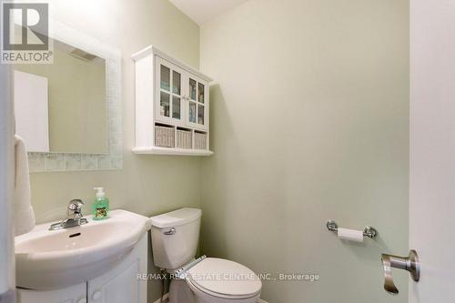 390 Satok Crescent, Milton, ON - Indoor Photo Showing Bathroom