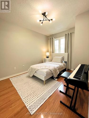 4868 Marble Arch Mews, Mississauga, ON - Indoor Photo Showing Bedroom