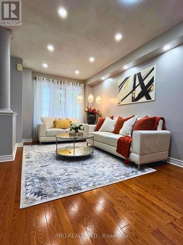 4868 Marble Arch Mews, Mississauga, ON - Indoor Photo Showing Living Room