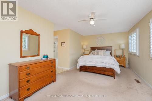 28 Gardiner Drive, Halton Hills, ON - Indoor Photo Showing Bedroom