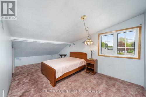 4329 Old Highway 2, Belleville, ON - Indoor Photo Showing Bedroom
