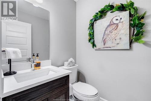 126 Lane Street, Essex, ON - Indoor Photo Showing Bathroom