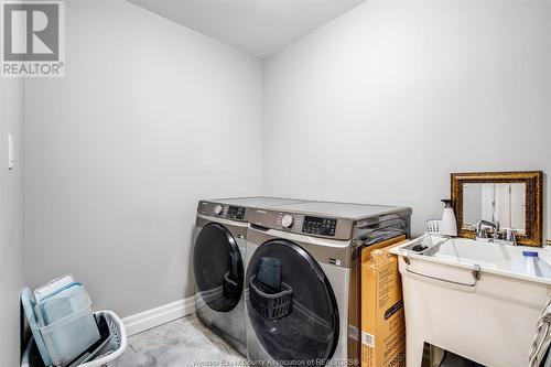 126 Lane Street, Essex, ON - Indoor Photo Showing Laundry Room