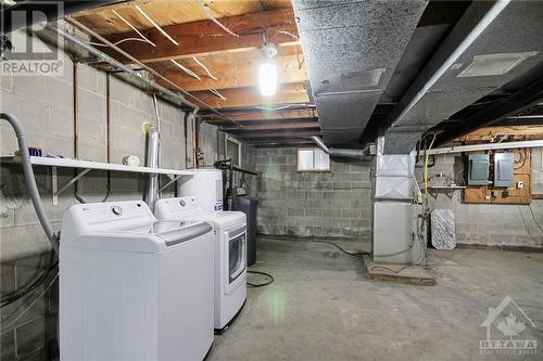 2980 Roger Stevens Drive, Ottawa, ON - Indoor Photo Showing Laundry Room