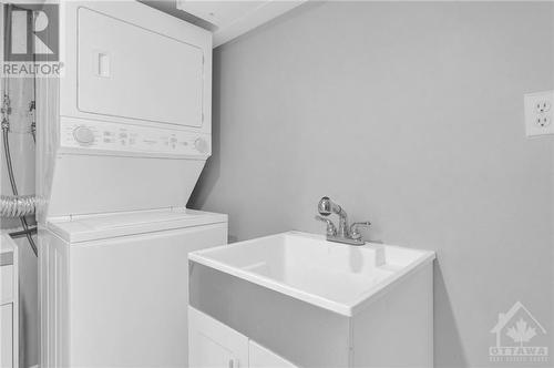 50 Hilliard Avenue, Ottawa, ON - Indoor Photo Showing Laundry Room