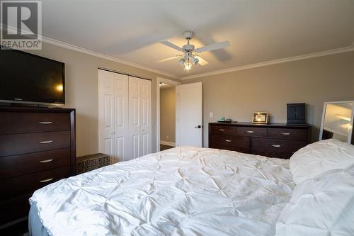 18 Durco Avenue, Sarnia, ON - Indoor Photo Showing Bedroom