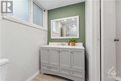 32 Mcdermot Court, Kanata, ON - Indoor Photo Showing Bathroom