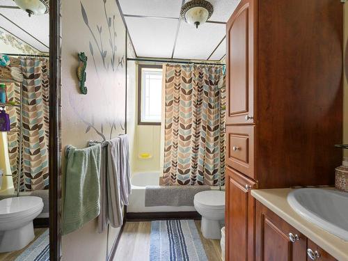 Salle de bains - 221  - 223 Rue Reynolds, Granby, QC - Indoor Photo Showing Bathroom