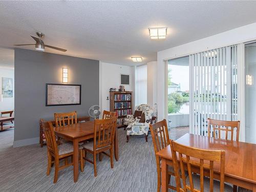 304-154 Promenade Dr, Nanaimo, BC - Indoor Photo Showing Dining Room