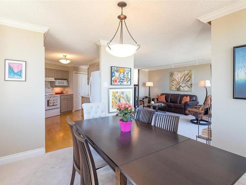 415-225 Belleville St, Victoria, BC - Indoor Photo Showing Dining Room