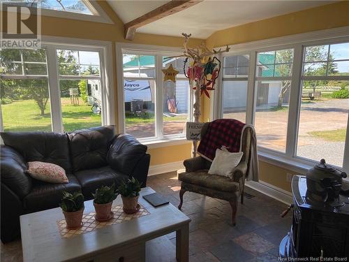 2402 Route 885, Havelock, NB - Indoor Photo Showing Living Room