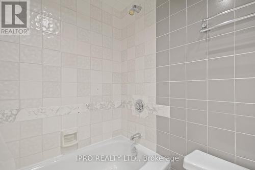 501 - 164 Cumberland Street, Toronto, ON - Indoor Photo Showing Bathroom