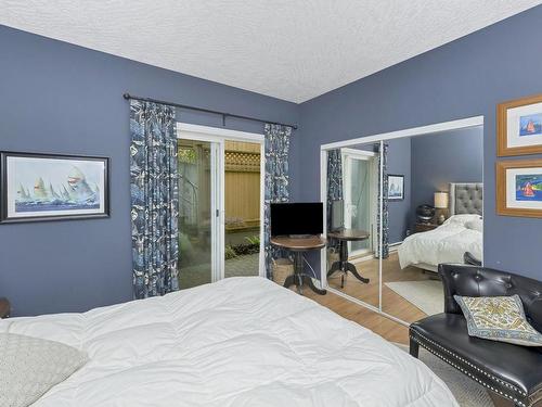601-145 Gorge Rd East, Victoria, BC - Indoor Photo Showing Bedroom