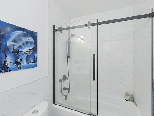 601-145 Gorge Rd East, Victoria, BC - Indoor Photo Showing Bathroom