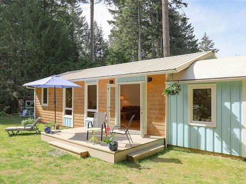 339 Maudie Miller Dr, Gabriola Island, BC - Outdoor With Deck Patio Veranda With Exterior