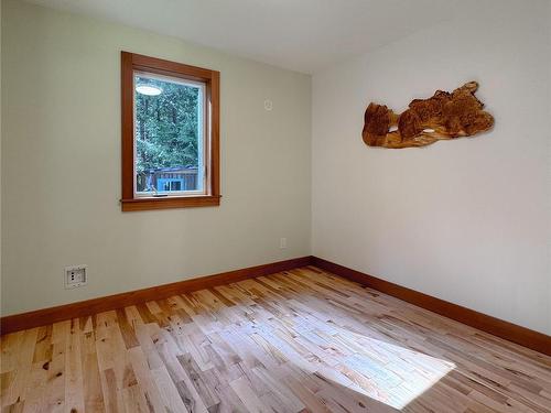 339 Maudie Miller Dr, Gabriola Island, BC - Indoor Photo Showing Other Room