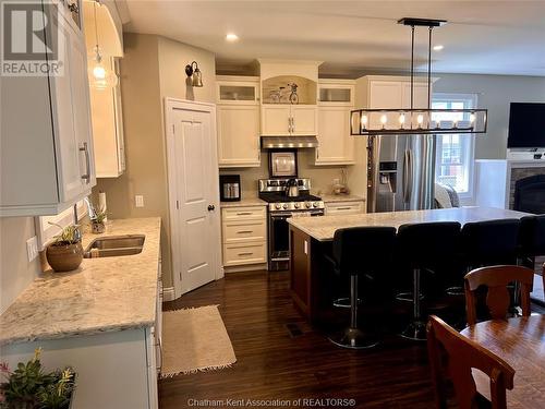 31 Hidden Valley Drive, Blenheim, ON - Indoor Photo Showing Kitchen With Double Sink With Upgraded Kitchen