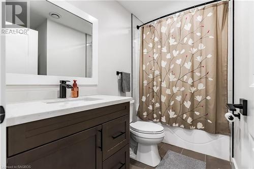 19 Laurdo Crescent, Oliphant, ON - Indoor Photo Showing Bathroom