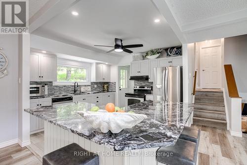 41 Janlisda Drive, Kawartha Lakes, ON - Indoor Photo Showing Kitchen With Upgraded Kitchen