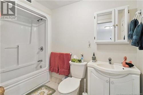 2055 Route 105, Lower Queensbury, NB - Indoor Photo Showing Bathroom