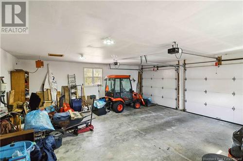 2055 Route 105, Lower Queensbury, NB - Indoor Photo Showing Garage