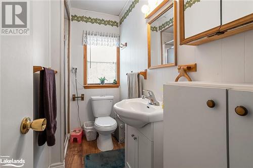 1099 Sharon Lake Drive, Minden, ON - Indoor Photo Showing Bathroom