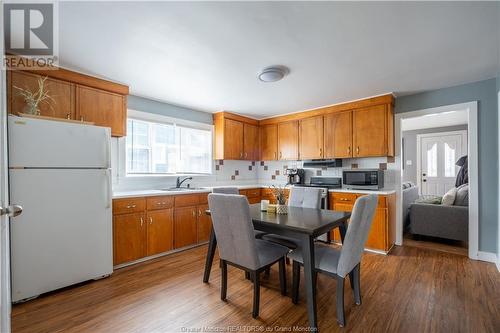 23 Halls St, Moncton, NB - Indoor Photo Showing Kitchen