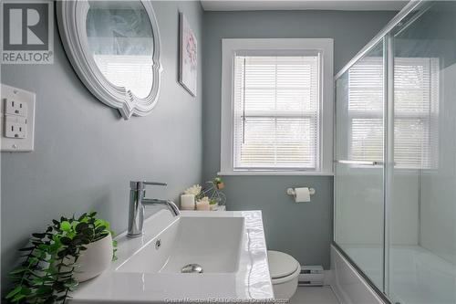 23 Halls St, Moncton, NB - Indoor Photo Showing Bathroom