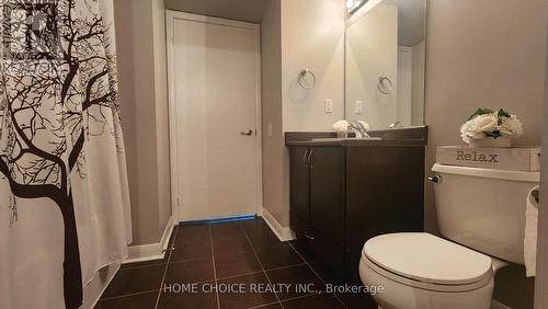 225 - 525 Wilson Avenue, Toronto, ON - Indoor Photo Showing Bathroom