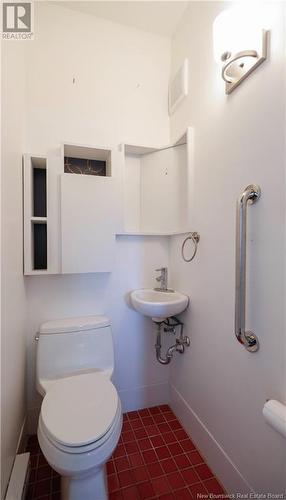 197 Gondola Point Road, Rothesay, NB - Indoor Photo Showing Bathroom
